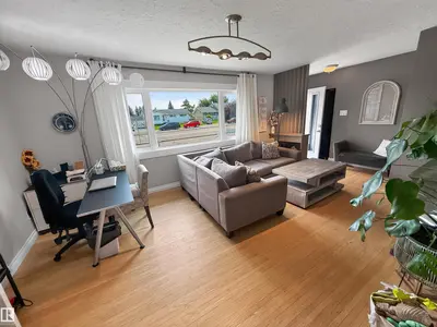 Interior photo 3 of 16046 95 AV NW