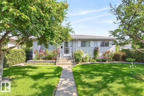 11820 132 AV NW, Edmonton - $377,500