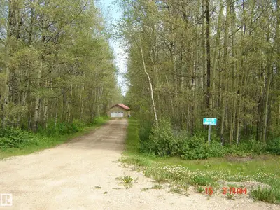 Interior photo 1 of 465031 RGE ROAD 21