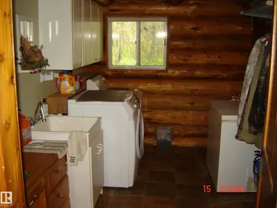Interior photo 3 of 465031 RGE ROAD 21