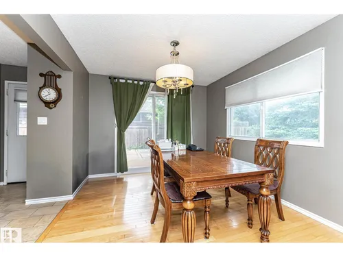 11512 24 AV NW, Edmonton - $545,000
