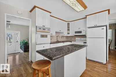 Interior photo 3 of 4027 74 ST NW