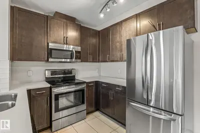 Interior photo 3 of 5151 windermere BV SW