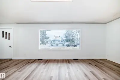 Interior photo 4 of 9126 152 St NW