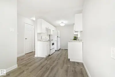 Interior photo 3 of 6533 180 ST NW