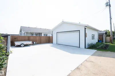 Interior photo 3 of 5404 60th street