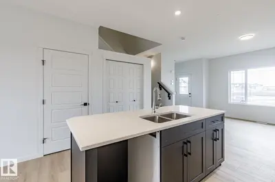 Interior photo 4 of 3603 40 AV