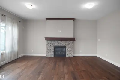Interior photo 2 of 138 HENDERSON LI
