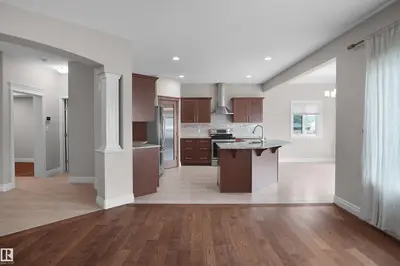 Interior photo 4 of 138 HENDERSON LI