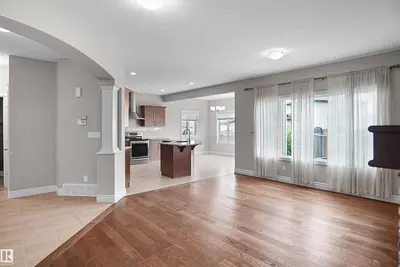 Interior photo 3 of 138 HENDERSON LI