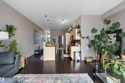 Interior photo 3 of #713 10503 98 AV NW