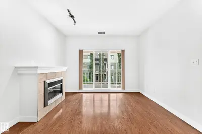 Interior photo 2 of #307 1003 GAULT BV NW