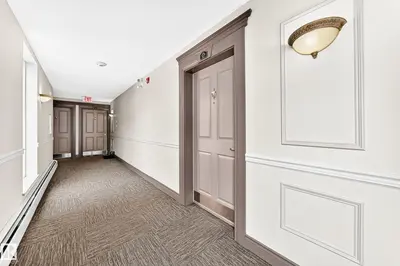 Interior photo 1 of #307 1003 GAULT BV NW