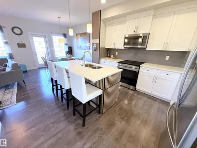 Interior photo 4 of 98 GREENBURY CL