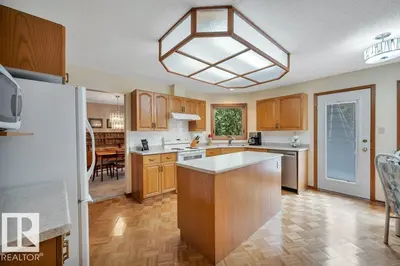 Interior photo 3 of 1403 69 ST NW
