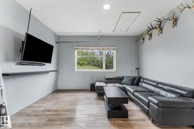 Interior photo 4 of 57023 RGE ROAD 220
