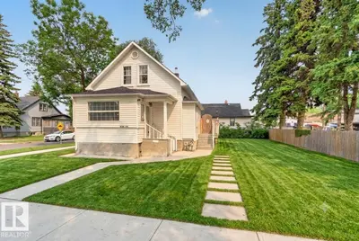 Interior photo 3 of 9124 119 AV NW