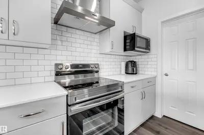 Interior photo 2 of 4610 72 AV