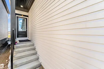 Interior photo 1 of 4610 72 AV