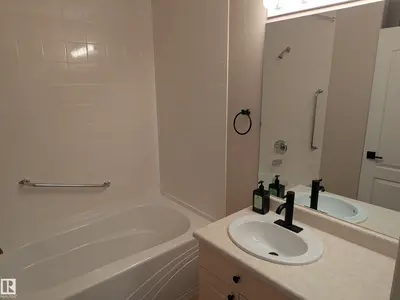 Interior photo 2 of 211 YOUVILLE DR E NW