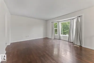 Interior photo 2 of 4412 51 AV