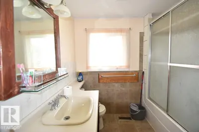 Interior photo 2 of 4917 49 ST