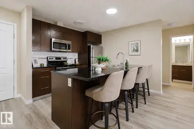 Interior photo 2 of 