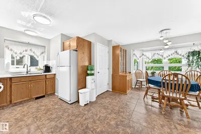 Interior photo 4 of 7028 190 ST NW NW