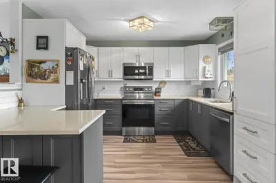 Interior photo 2 of 1303 12 ST