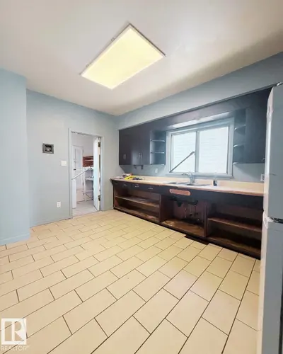 Interior photo 3 of 9526 106A AV NW NW