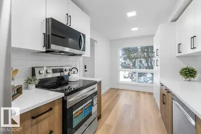 Interior photo 3 of 324 Grandin Village