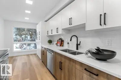 Interior photo 4 of 324 Grandin Village