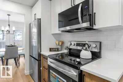 Interior photo 2 of 324 Grandin Village