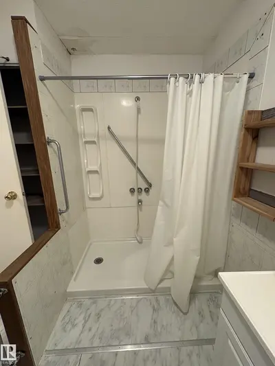Interior photo 3 of 4727 49A ST