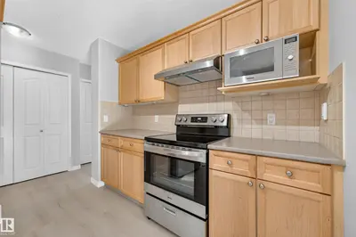 Interior photo 2 of 1103 117 ST SW