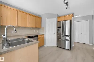 Interior photo 4 of 1103 117 ST SW