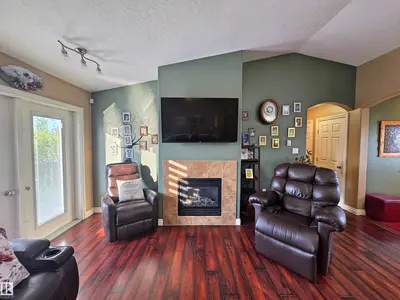 Interior photo 4 of 3818 2 Street East