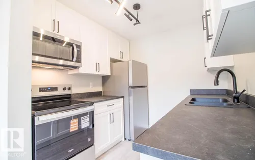 3129 139 AV NW