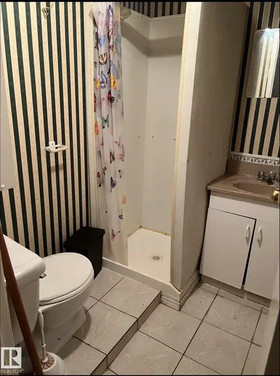 Interior photo 2 of 9209 150 ST NW