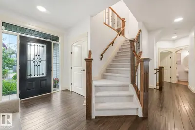 Interior photo 3 of 70 SUMMERCOURT RD