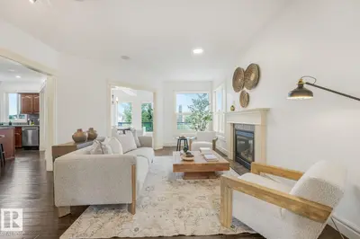 Interior photo 4 of 70 SUMMERCOURT RD