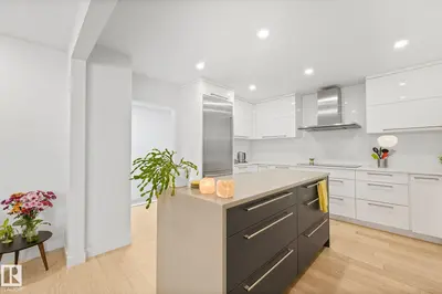 Interior photo 2 of 14128 98 AV NW