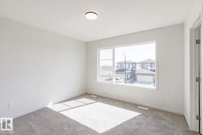Interior photo 3 of 215 Wattle RD