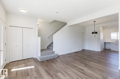 Interior photo 1 of 215 Wattle RD