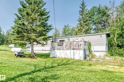 Interior photo 1 of 57306 Old Barrhead HI