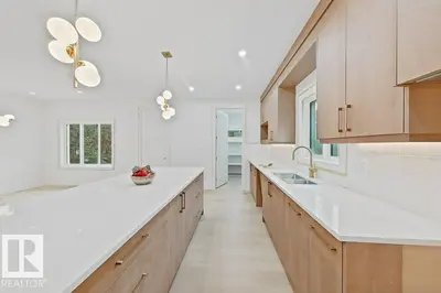 Interior photo 2 of 9216 91 ST NW