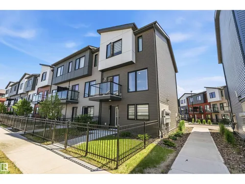 #26 11910 35 AV SW, Edmonton - $384,900