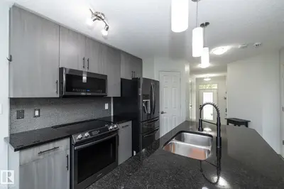 Interior photo 2 of 1640 CHAPMAN WY SW