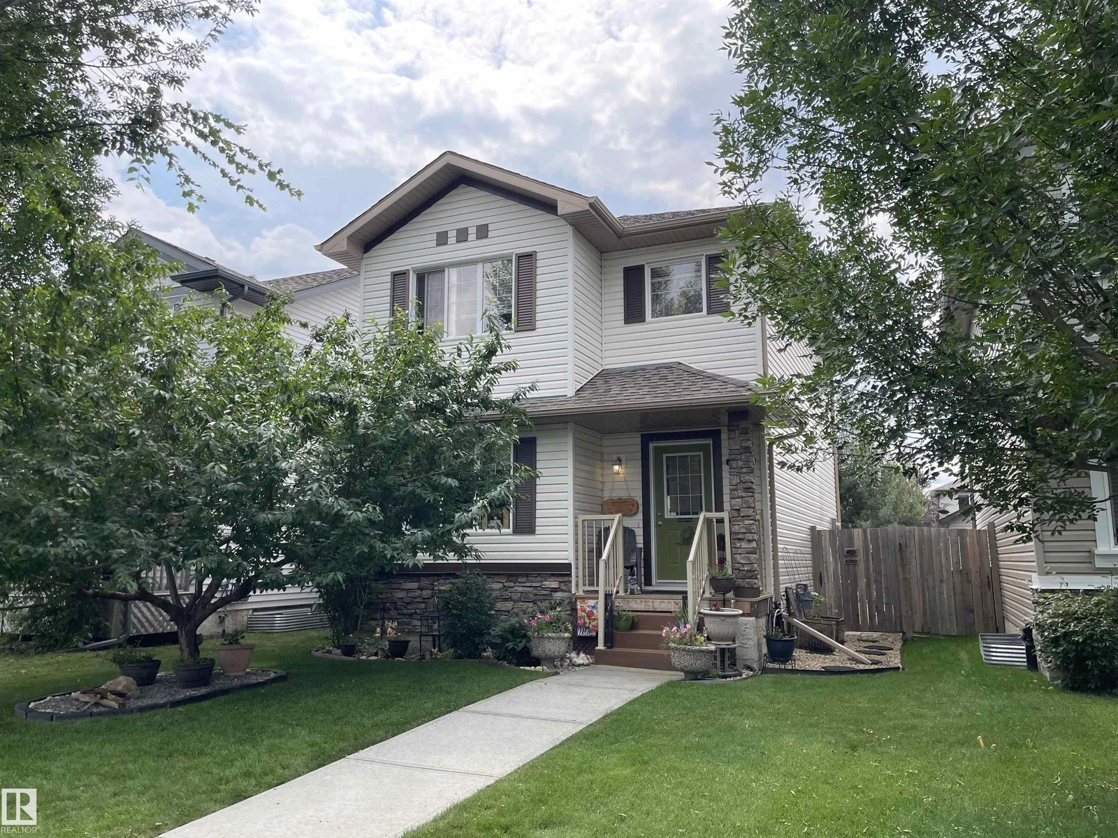 9815 104 AV, Morinville - 3 bedroom Detached Single Family for sale