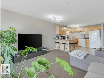 Interior photo 2 of #312 5350 199 ST NW